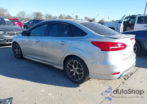 2016 Ford Focus Se z USA, uszkodzony, nr VIN 1FADP3F2XGL262548